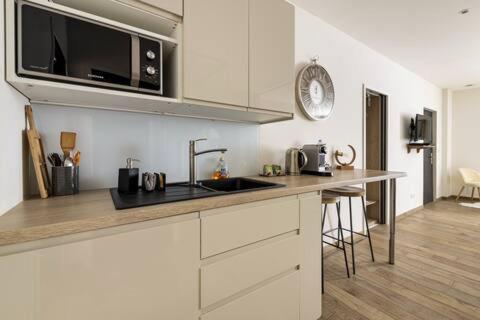 דירות טורקואן Studio Chic Avec Salon Et Terrasse Privee מראה חיצוני תמונה